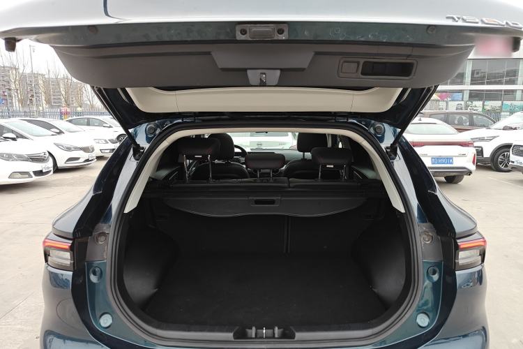 Used FORTHING T5 EVO 2021 1.5TD DCT Diamond Edition Trunk