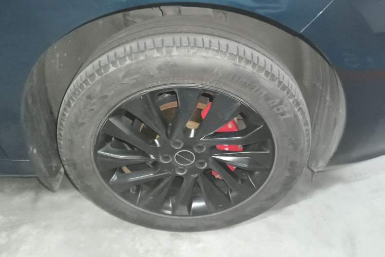 Used FORTHING T5 EVO 2021 1.5TD DCT Starry Edition Right Front Wheel Hub