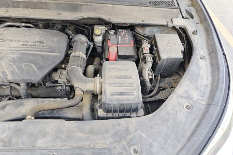 Used FORTHING T5 EVO 2021 1.5TD DCT Diamond Edition Engine Bay Left