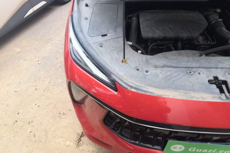 Used FORTHING T5 EVO 2021 1.5TD DCT Diamond Edition Engine Bay Right