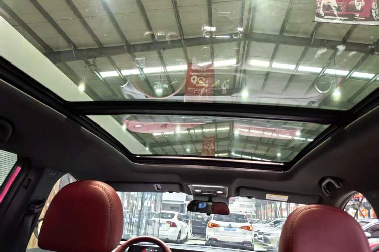 Used FORTHING T5 EVO 2021 1.5TD DCT Starry Edition Interior 3