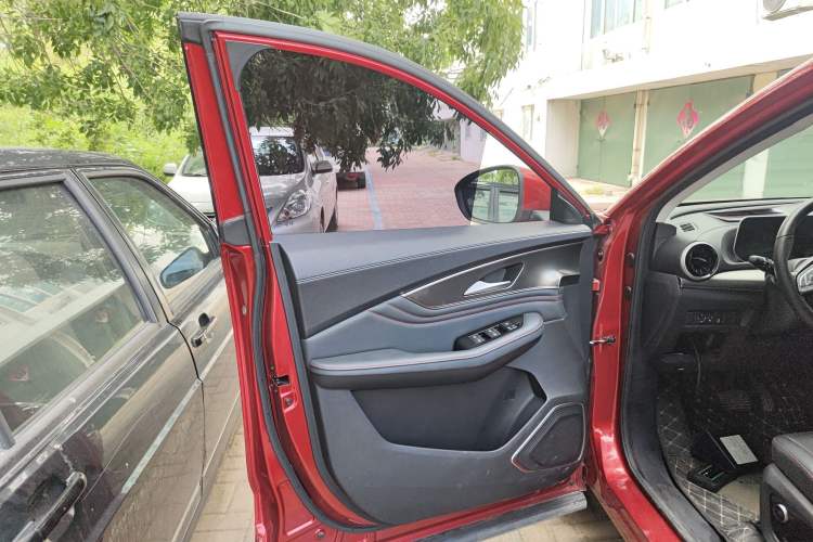 Used FORTHING T5 EVO 2021 1.5TD DCT Diamond Edition Left Front Door Interior