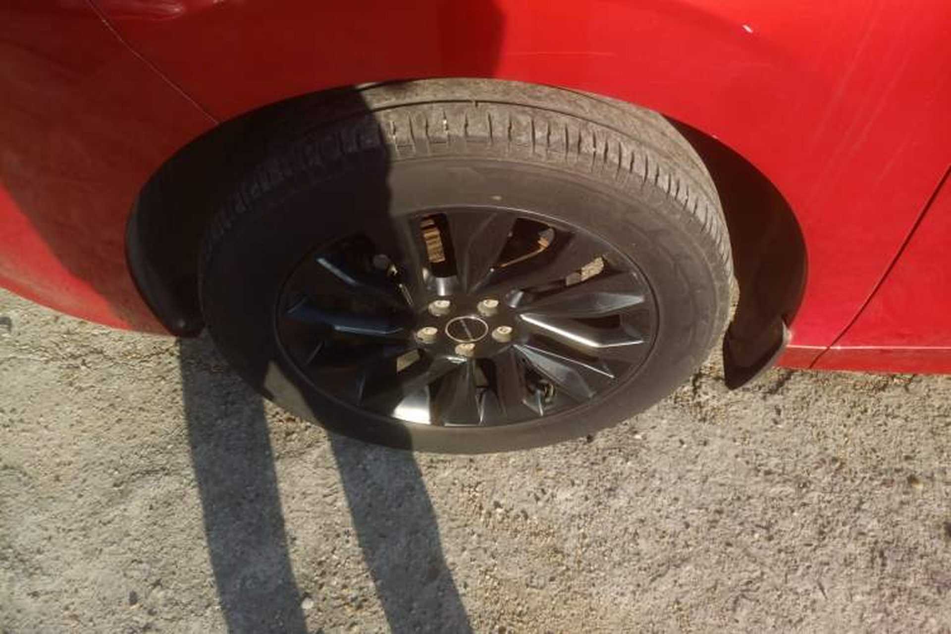 Used FORTHING T5 EVO 2021 1.5TD DCT Diamond Edition Left Front Wheel Hub