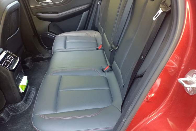 Used FORTHING T5 EVO 2021 1.5TD DCT Diamond Edition Left Rear Seat