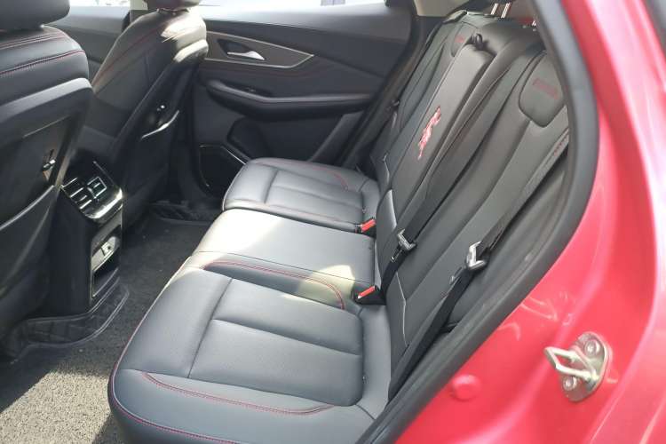 Used FORTHING T5 EVO 2021 1.5TD DCT Diamond Edition Left Rear Seat