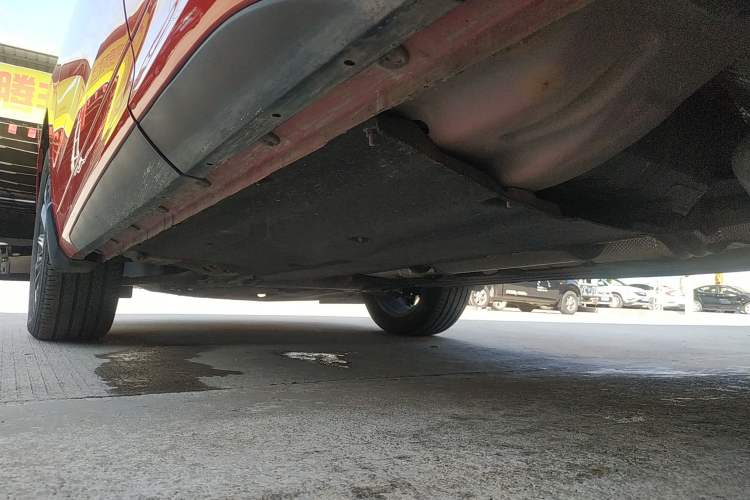 Used FORTHING T5 EVO 2021 1.5TD DCT Diamond Edition Left Side Sill