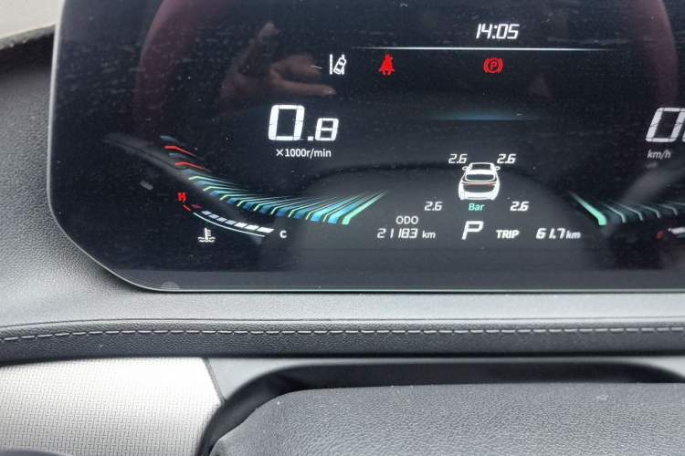 Used FORTHING T5 EVO 2021 1.5TD DCT Diamond Edition Odometer Close Up