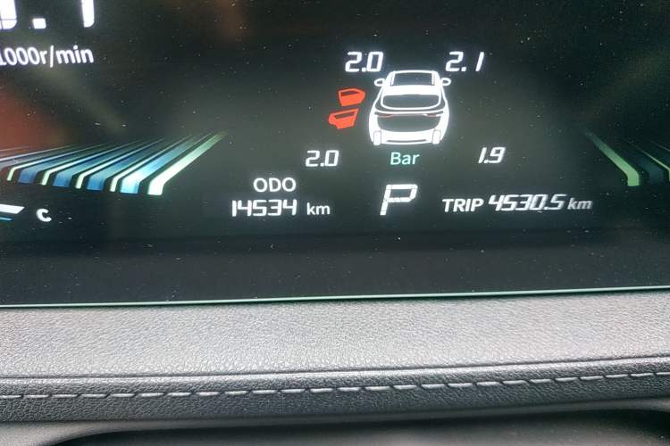 Used FORTHING T5 EVO 2021 1.5TD DCT Diamond Edition Odometer Close Up