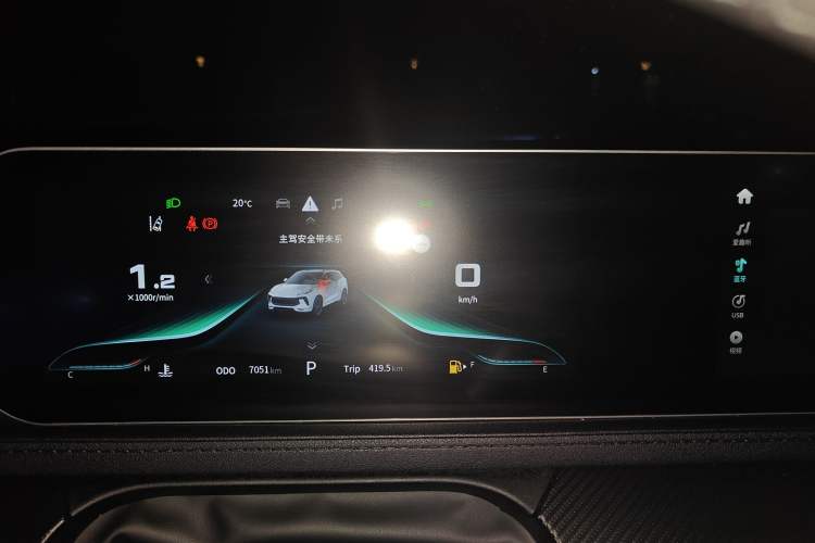 Used FORTHING T5 EVO 2021 1.5TD DCT Starry Edition Odometer Close Up