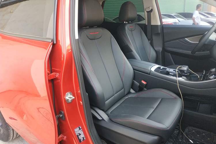 Used FORTHING T5 EVO 2021 1.5TD DCT Diamond Edition Right Front Seat
