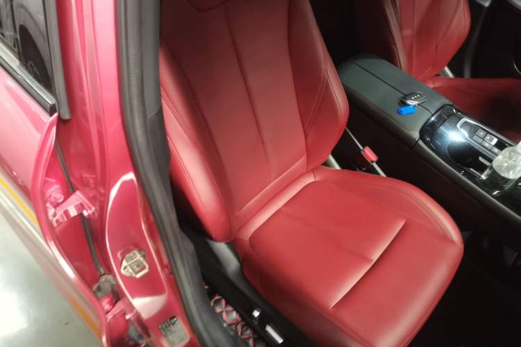 Used FORTHING T5 EVO 2021 1.5TD DCT Starry Edition Right Front Seat