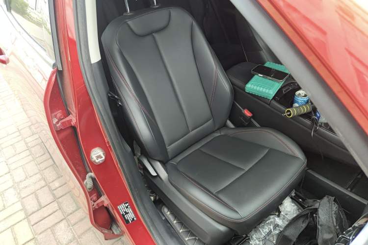 Used FORTHING T5 EVO 2021 1.5TD DCT Diamond Edition Right Front Seat