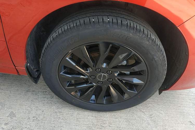 Used FORTHING T5 EVO 2021 1.5TD DCT Diamond Edition Right Front Wheel Hub