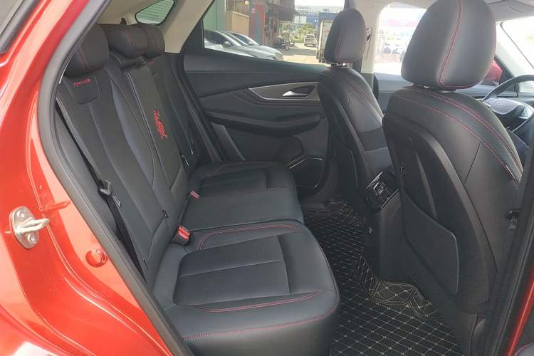 Used FORTHING T5 EVO 2021 1.5TD DCT Diamond Edition Right Rear Seat