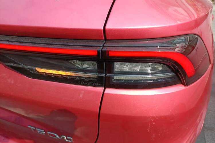 Used FORTHING T5 EVO 2021 1.5TD DCT Diamond Edition Right Rear Taillight