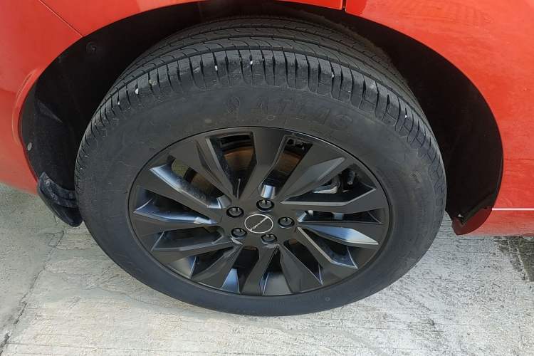 Used FORTHING T5 EVO 2021 1.5TD DCT Diamond Edition Right Rear Wheel Hub