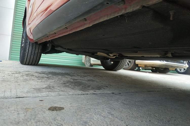 Used FORTHING T5 EVO 2021 1.5TD DCT Diamond Edition Right Side Sill