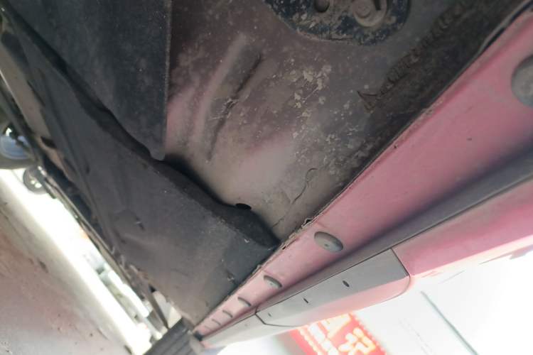 Used FORTHING T5 EVO 2021 1.5TD DCT Diamond Edition Right Side Sill