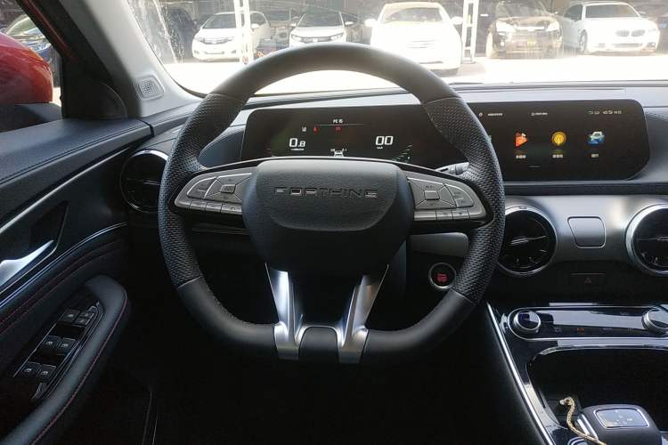Used FORTHING T5 EVO 2021 1.5TD DCT Diamond Edition Steering Wheel