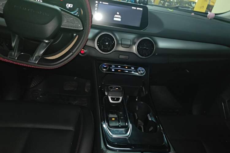 Used FORTHING T5 EVO 2021 1.5TD DCT Diamond Edition Audio And AC Panel