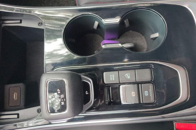 Used FORTHING T5 EVO 2021 1.5TD DCT Diamond Edition Gear Lever