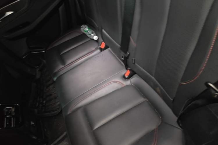 Used FORTHING T5 EVO 2021 1.5TD DCT Diamond Edition Left Rear Seat