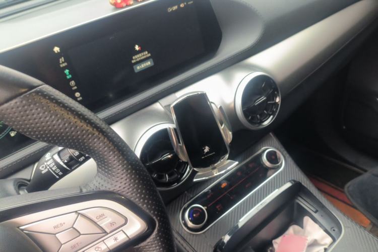 Used FORTHING T5 EVO 2021 1.5TD DCT Diamond Edition Audio And AC Panel