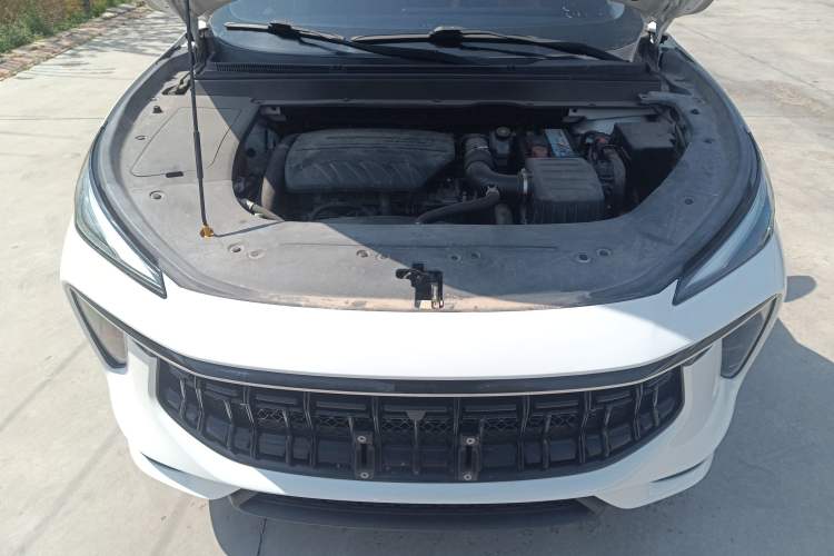 Used FORTHING T5 EVO 2021 1.5TD DCT Diamond Edition Engine Bay
