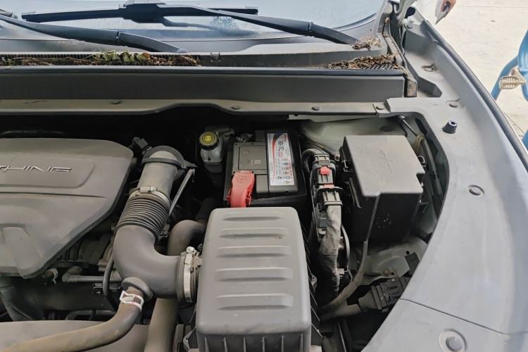 Used FORTHING T5 EVO 2021 1.5TD DCT Diamond Edition Engine Bay Left