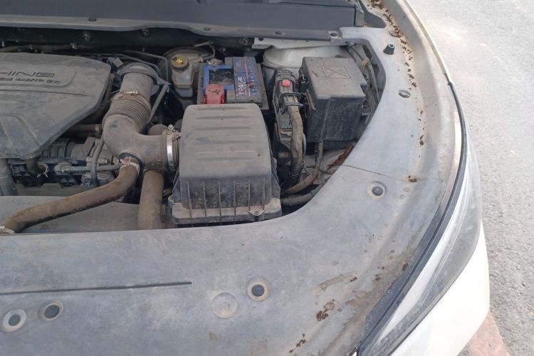 Used FORTHING T5 EVO 2021 1.5TD DCT Diamond Edition Engine Bay Left