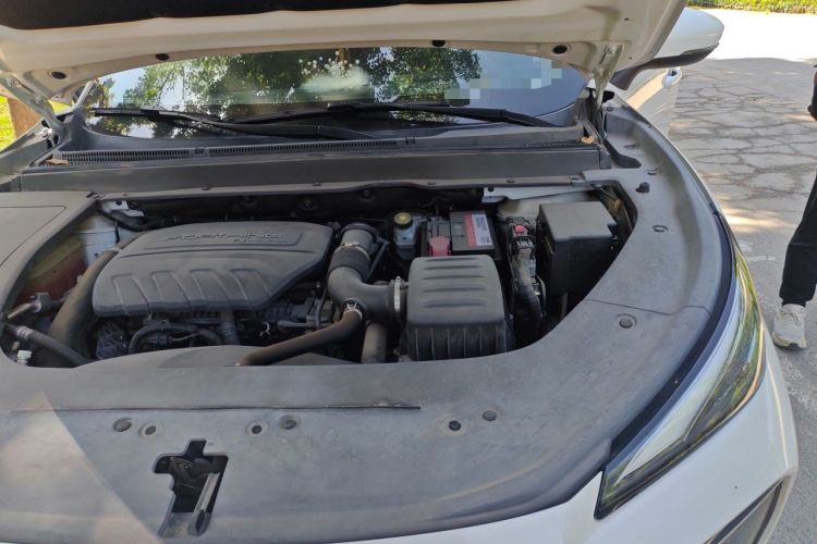 Used FORTHING T5 EVO 2021 1.5TD DCT Diamond Edition Engine Bay Left