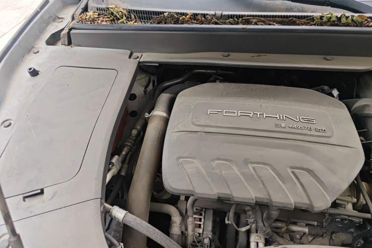 Used FORTHING T5 EVO 2021 1.5TD DCT Diamond Edition Engine Bay Right