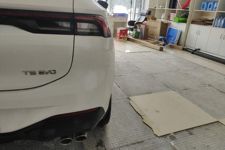Used FORTHING T5 EVO 2021 1.5TD DCT Diamond Edition Exterior 3