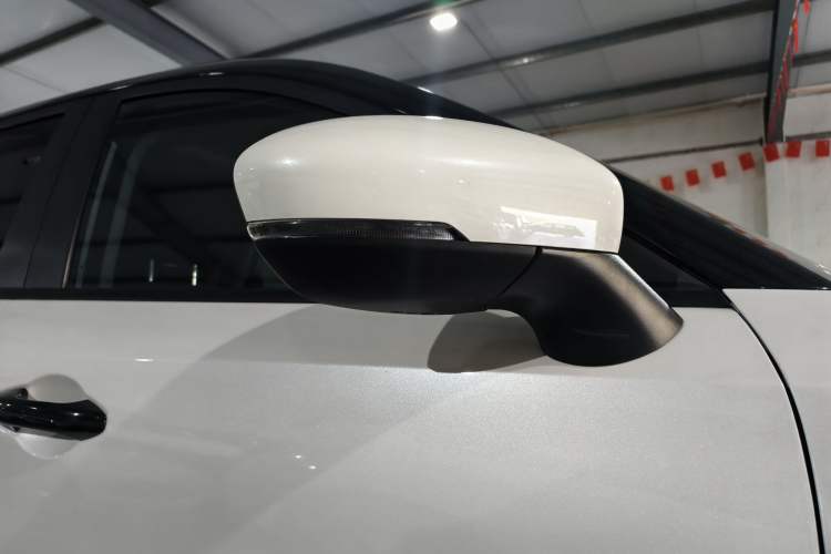 Used FORTHING T5 EVO 2021 1.5TD DCT Platinum Edition Exterior 6