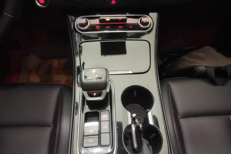 Used FORTHING T5 EVO 2021 1.5TD DCT Diamond Edition Gear Lever
