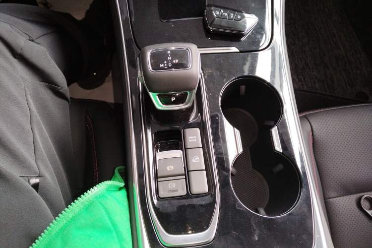 Used FORTHING T5 EVO 2021 1.5TD DCT Diamond Edition Gear Lever