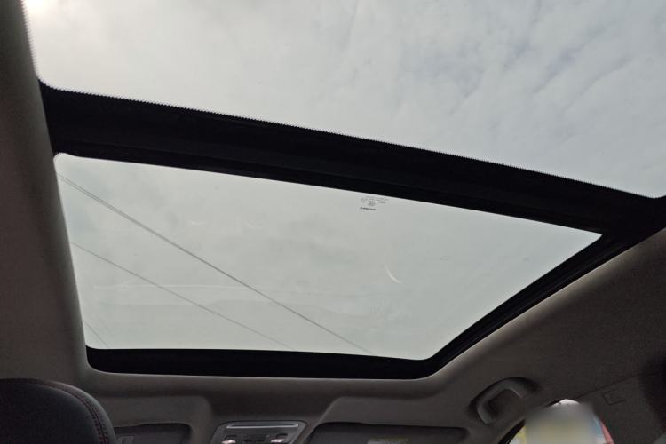 Used FORTHING T5 EVO 2021 1.5TD DCT Diamond Edition Headliner