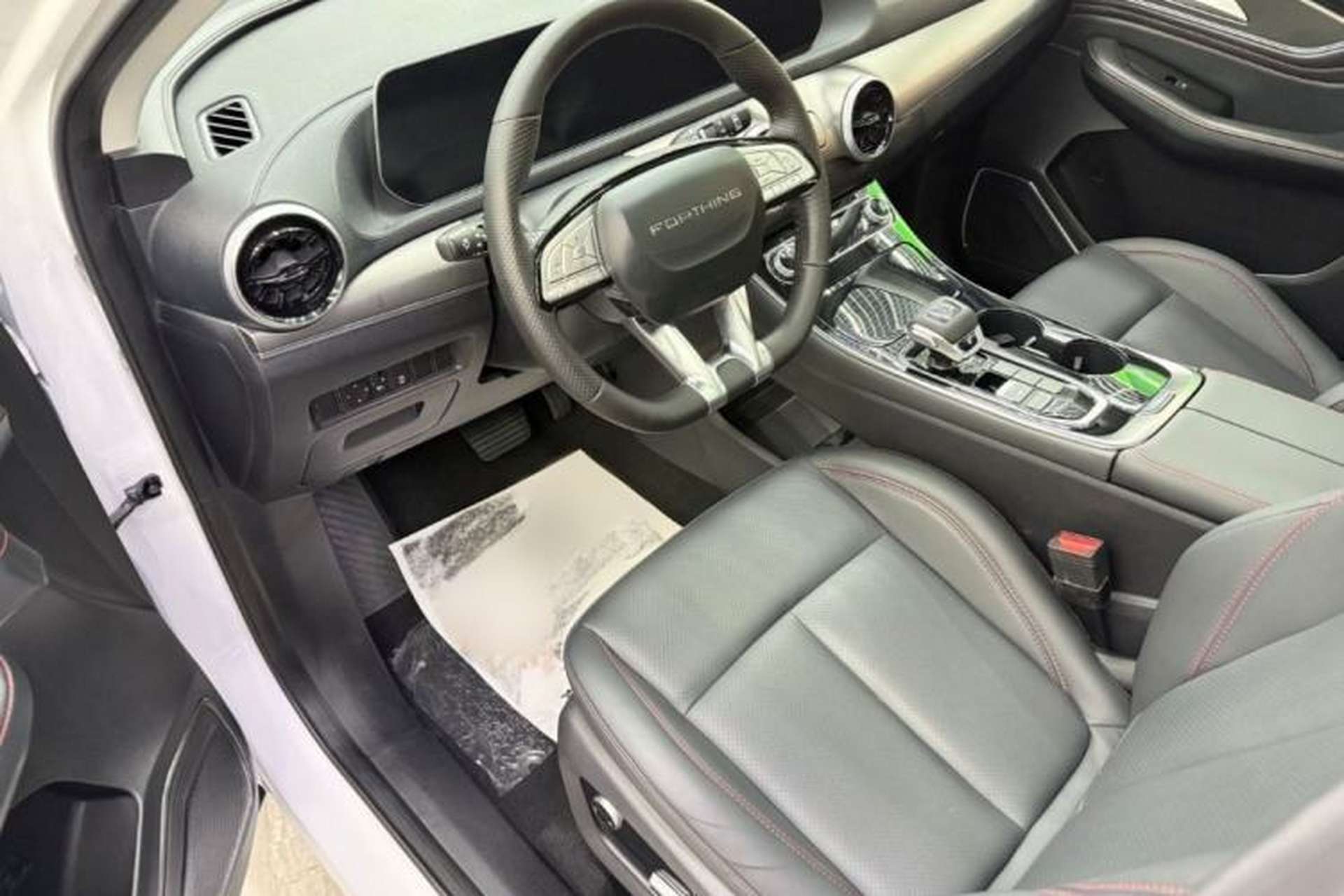 Used FORTHING T5 EVO 2021 1.5TD DCT Diamond Edition Interior 1