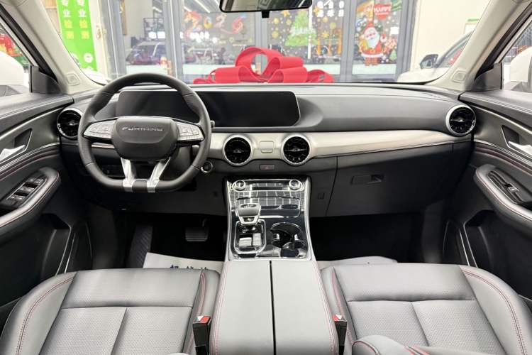 Used FORTHING T5 EVO 2021 1.5TD DCT Diamond Edition Interior 1