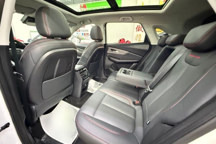 Used FORTHING T5 EVO 2021 1.5TD DCT Diamond Edition Interior 2