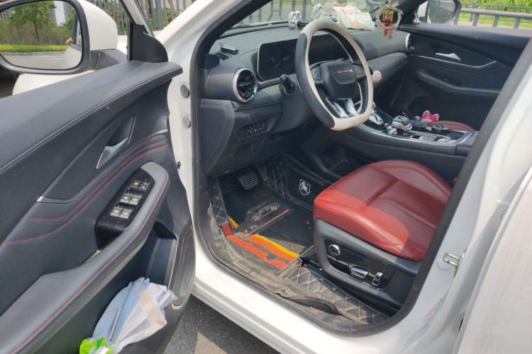 Used FORTHING T5 EVO 2021 1.5TD DCT Starry Edition Interior 3