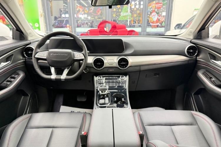 Used FORTHING T5 EVO 2021 1.5TD DCT Diamond Edition Interior 3