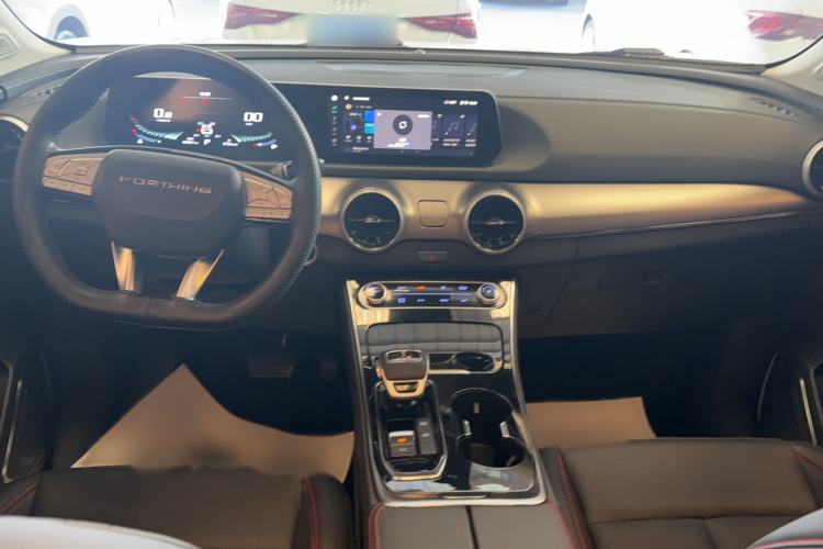 Used FORTHING T5 EVO 2021 1.5TD DCT Diamond Edition Interior 3