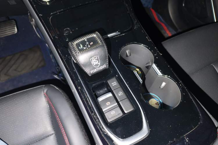 Used FORTHING T5 EVO 2021 1.5TD DCT Platinum Edition Interior 4