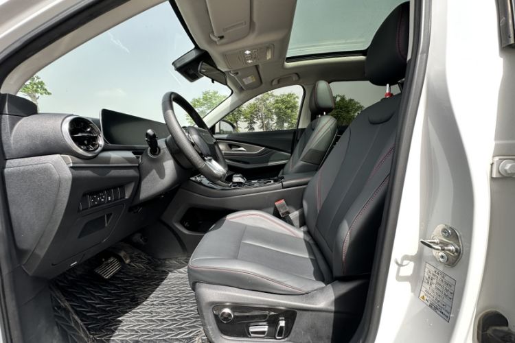 Used FORTHING T5 EVO 2021 1.5TD DCT Diamond Edition Left Front Seat