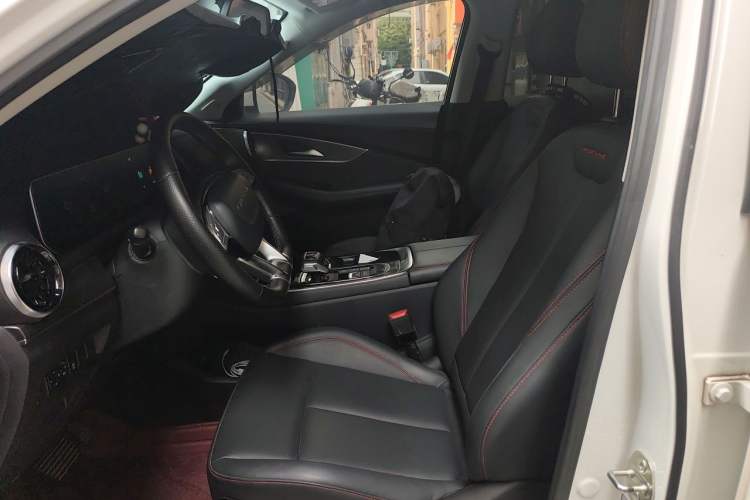 Used FORTHING T5 EVO 2021 1.5TD DCT Diamond Edition Left Front Seat