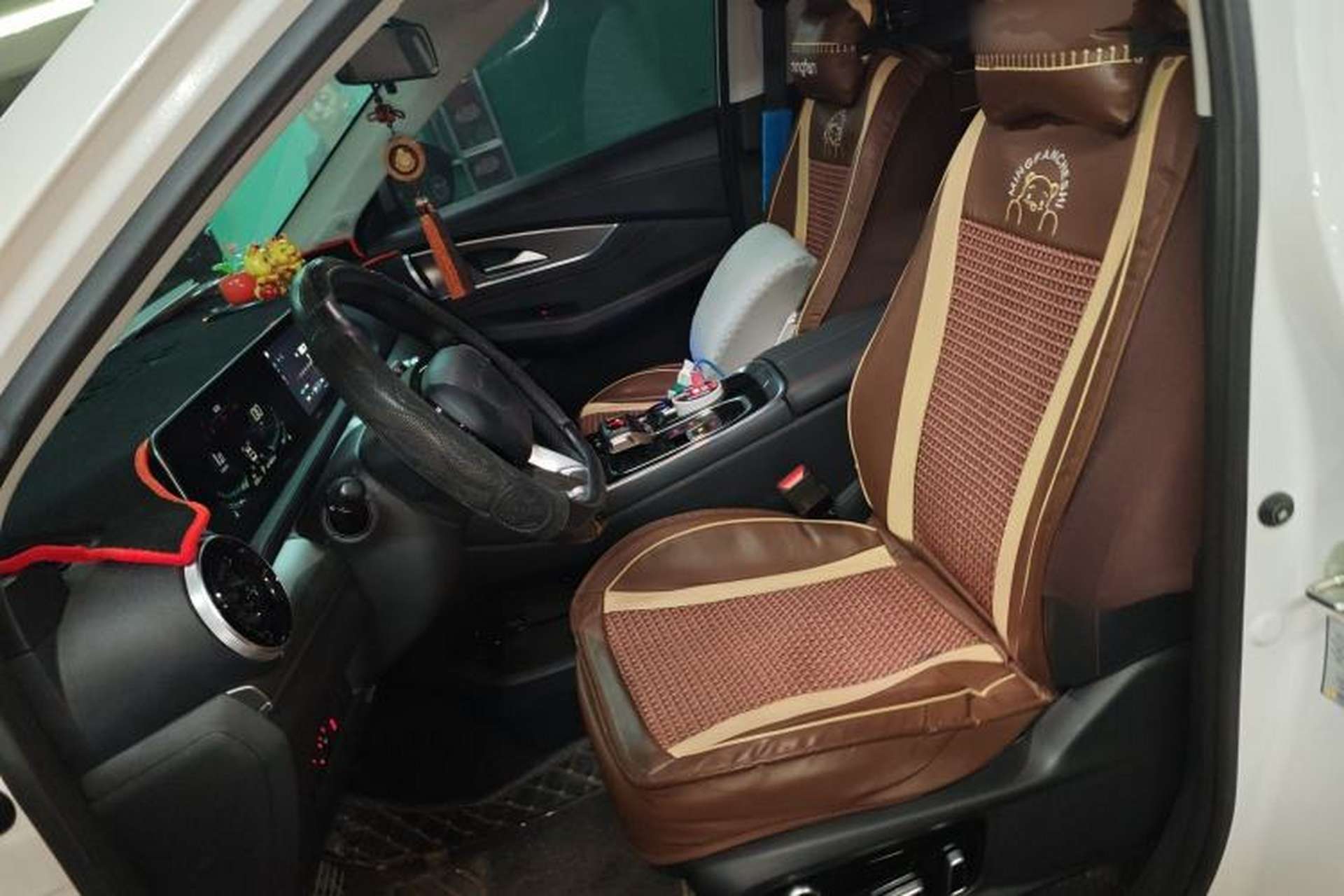 Used FORTHING T5 EVO 2021 1.5TD DCT Diamond Edition Left Front Seat