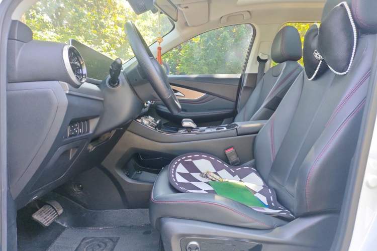 Used FORTHING T5 EVO 2021 1.5TD DCT Diamond Edition Left Front Seat