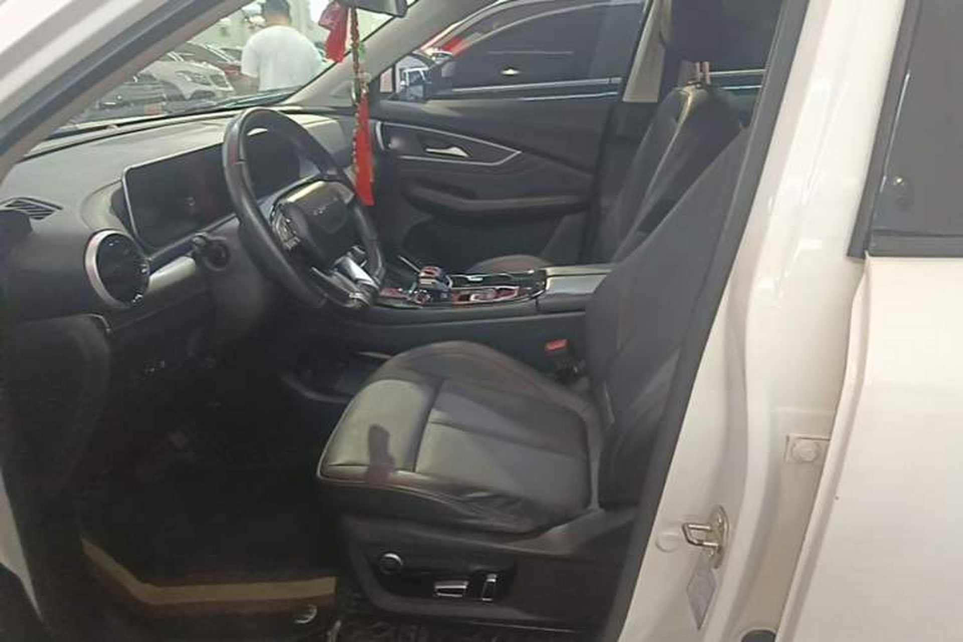 Used FORTHING T5 EVO 2021 1.5TD DCT Diamond Edition Left Front Seat
