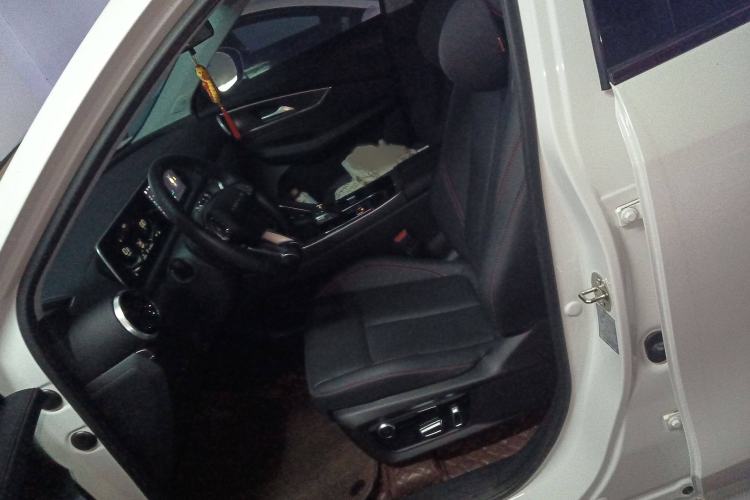 Used FORTHING T5 EVO 2021 1.5TD DCT Diamond Edition Left Front Seat